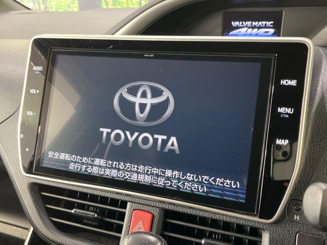 TOYOTA VOXY 4WD 2021