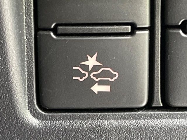 TOYOTA VOXY 4WD 2021