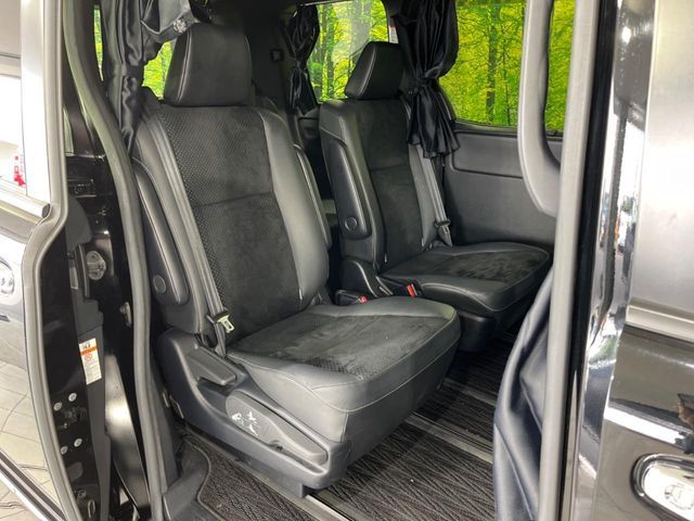 TOYOTA VOXY 4WD 2021