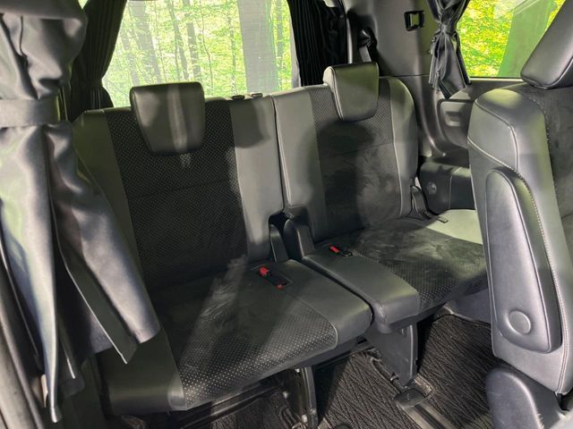 TOYOTA VOXY 4WD 2021