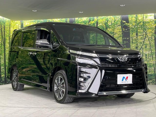 TOYOTA VOXY 4WD 2021