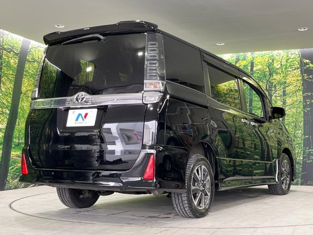 TOYOTA VOXY 4WD 2021