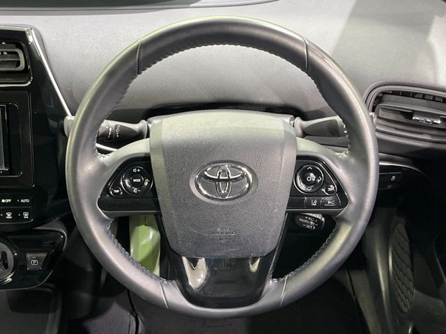 TOYOTA PRIUS 2020