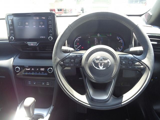 TOYOTA YARIS CROSS HYBRID 2024