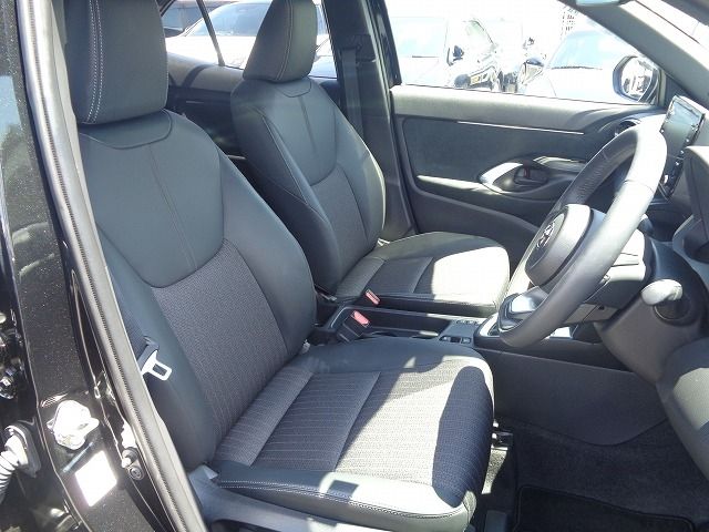 TOYOTA YARIS CROSS HYBRID 2024