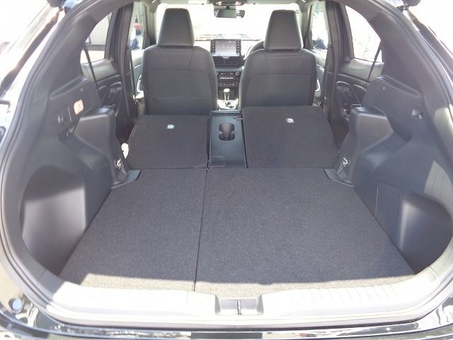 TOYOTA YARIS CROSS HYBRID 2024