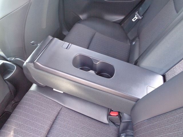 TOYOTA YARIS CROSS HYBRID 2024