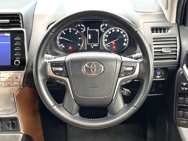 TOYOTA LANDCRUISER PRADO 2022