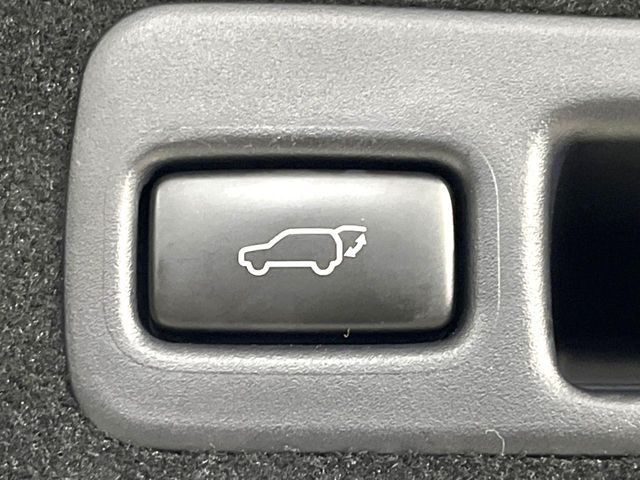 TOYOTA HARRIER 2WD 2014