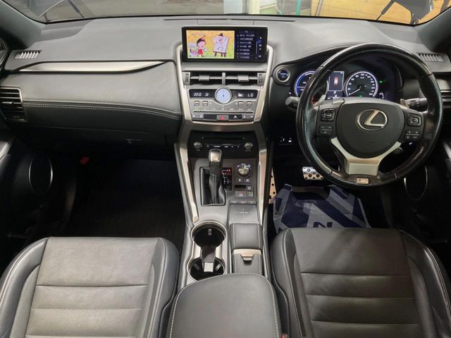 TOYOTA LEXUS NX300h 2019