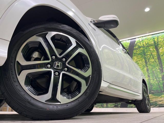 HONDA VEZEL HYBRID 2016