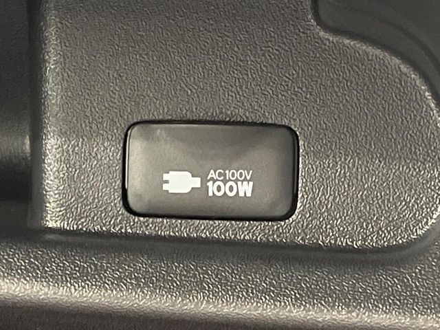 TOYOTA HIACE van 2WD 2025