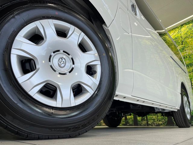 TOYOTA HIACE van 2WD 2025