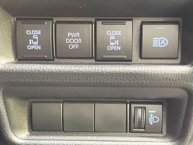 TOYOTA SIENTA HYBRID 2025