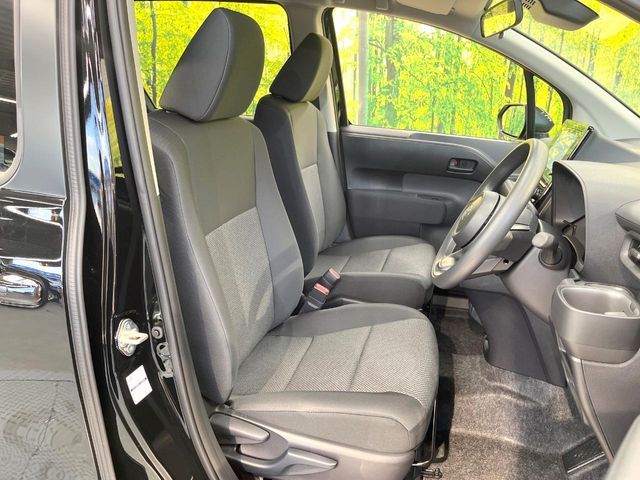 TOYOTA SIENTA HYBRID 2025