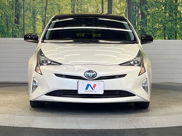 TOYOTA PRIUS 2018