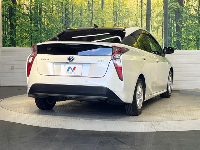 TOYOTA PRIUS 2018