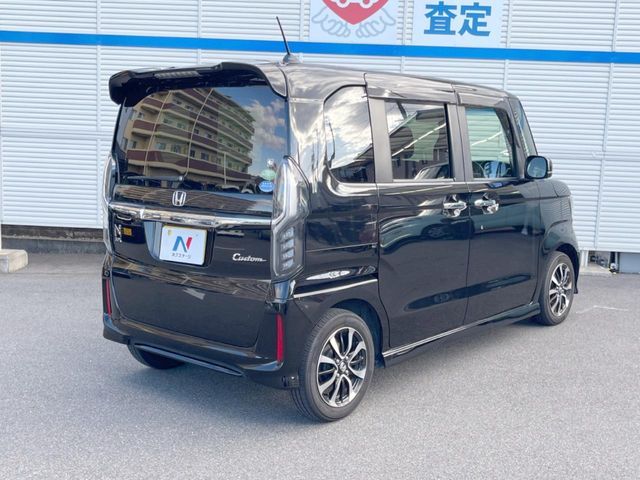 HONDA N BOX CUSTOM 2018