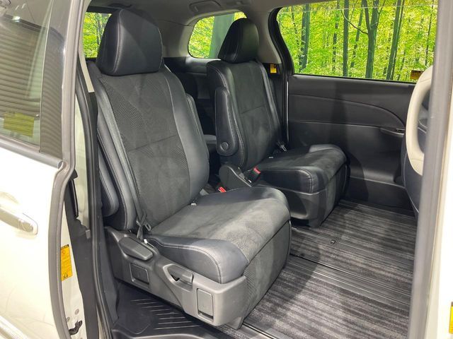 TOYOTA ESTIMA  4WD 2014