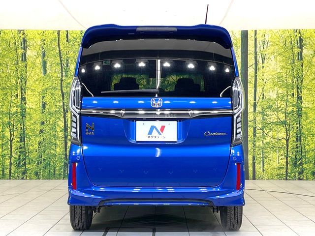 HONDA N BOX CUSTOM 2017