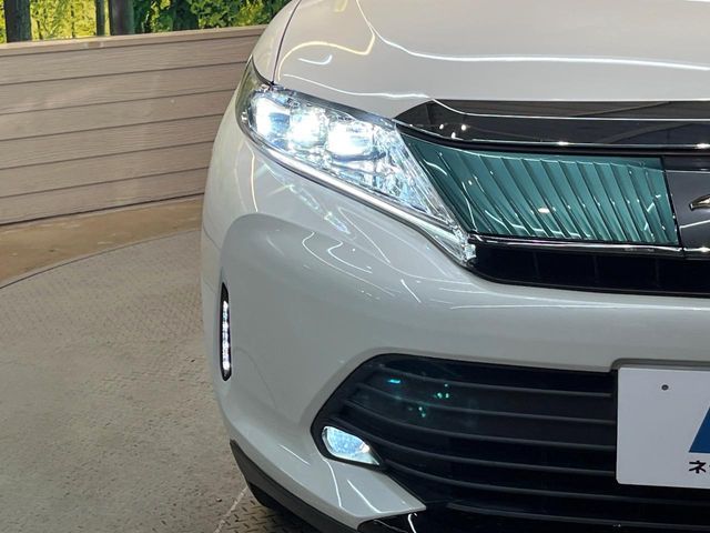 TOYOTA HARRIER 2WD 2018