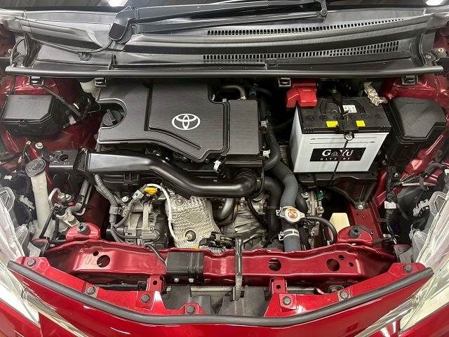 TOYOTA VITZ 2019