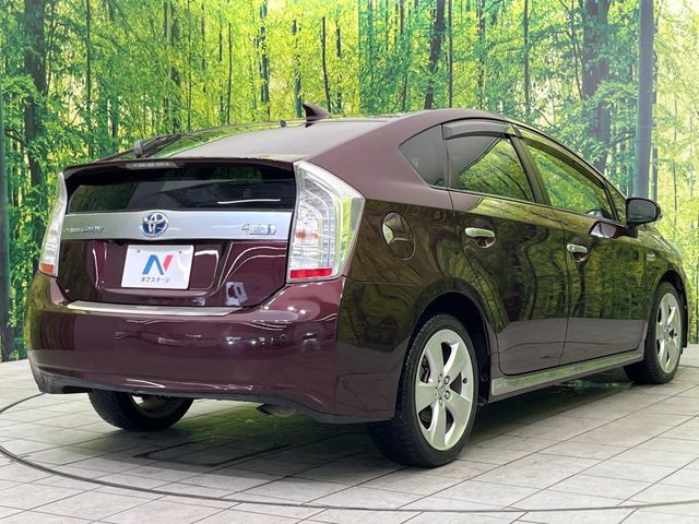 TOYOTA PRIUS PHV 2014