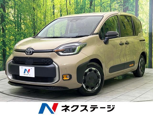 TOYOTA SIENTA HYBRID 2022