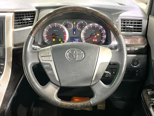 TOYOTA VELLFIRE 4WD 2013
