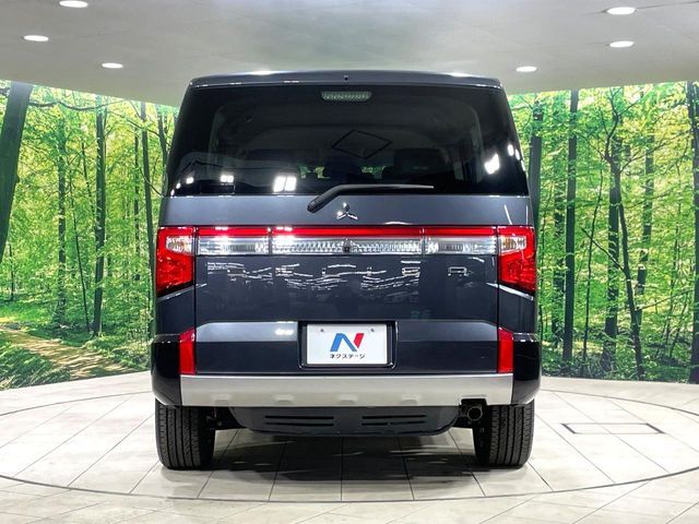 MITSUBISHI DELICA D:5 4WD 2023