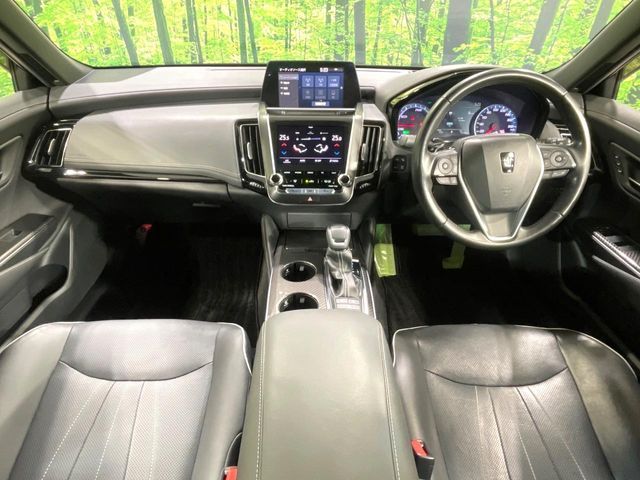 TOYOTA CROWN sedan hybrid 2018