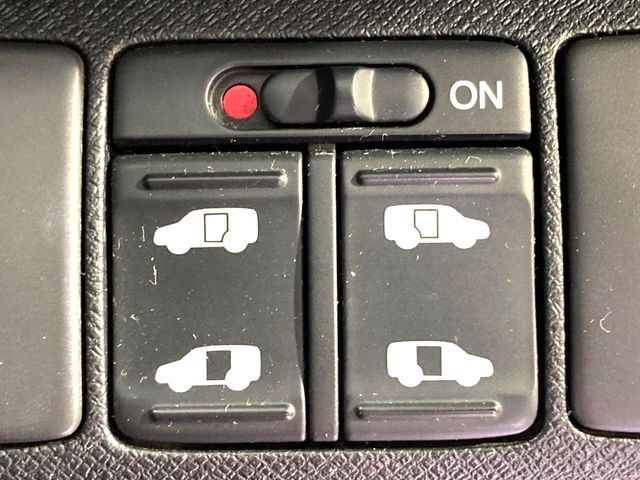 HONDA STEPWAGON SPADA 2012