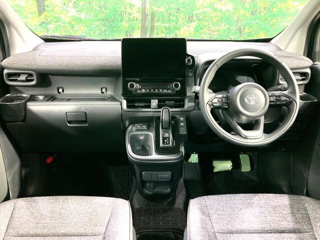 TOYOTA SIENTA HYBRID 2025