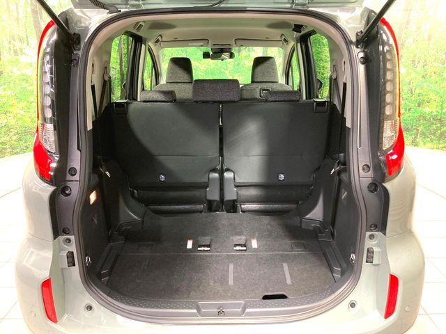 TOYOTA SIENTA HYBRID 2025