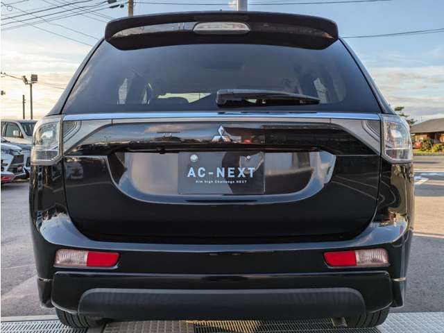 MITSUBISHI OUTLANDER PHEV 2014