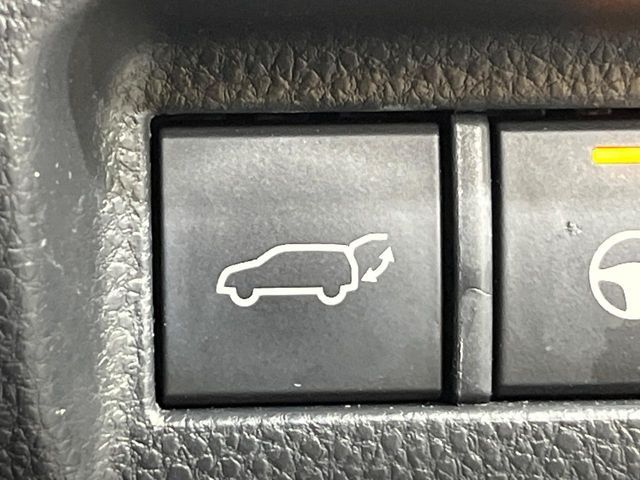 TOYOTA HARRIER HYBRID 2021