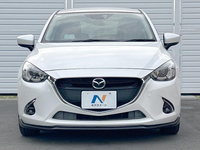MAZDA DEMIO 2016
