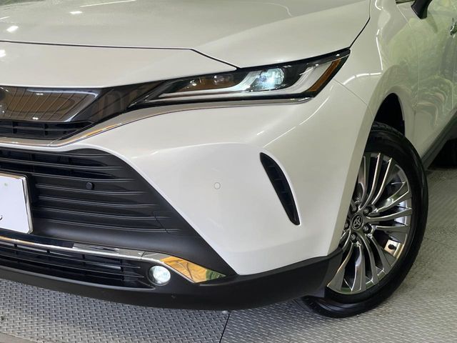 TOYOTA HARRIER HYBRID 2023