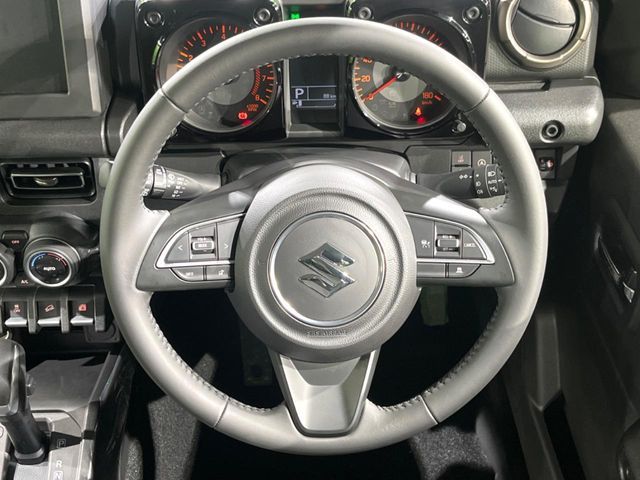 SUZUKI JIMNY NOMADE 2025