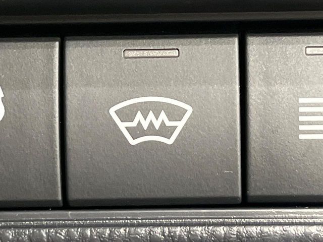 TOYOTA PRIUS 4WD 2025