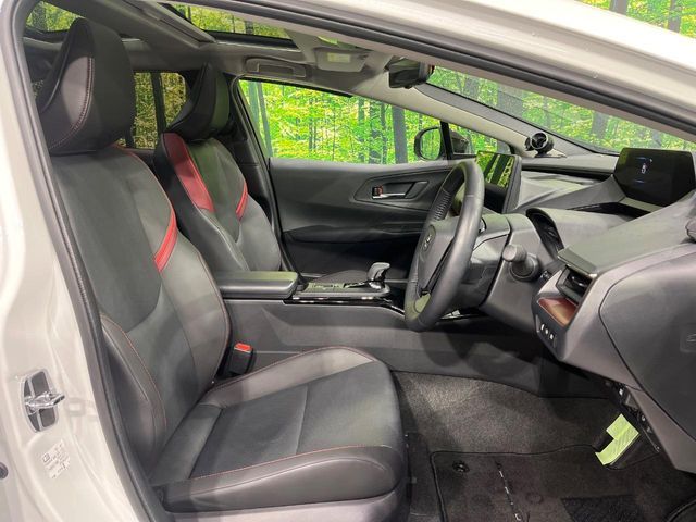 TOYOTA PRIUS 4WD 2025