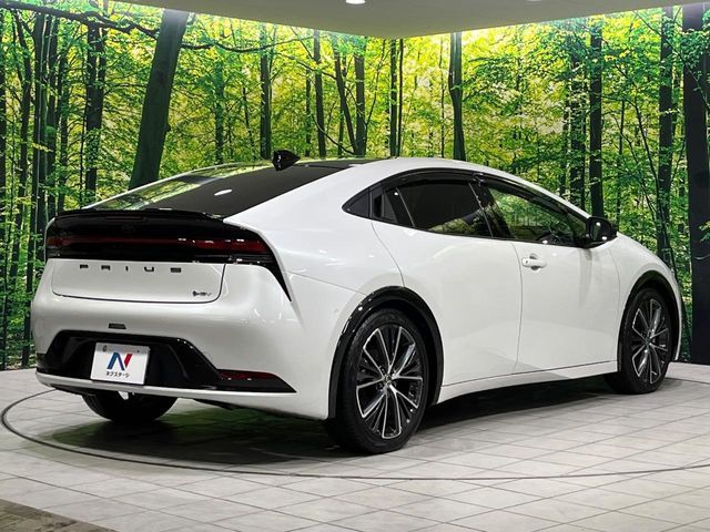 TOYOTA PRIUS 4WD 2025