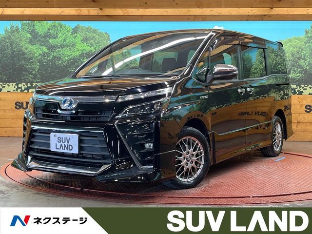 TOYOTA VOXY HYBRID 2018