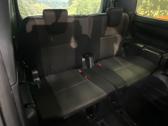 TOYOTA VOXY HYBRID 2018