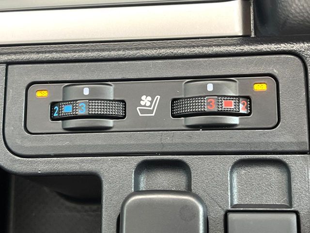 TOYOTA LANDCRUISER PRADO 2022