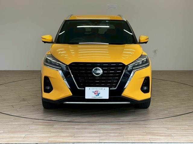 NISSAN KICKS 2023