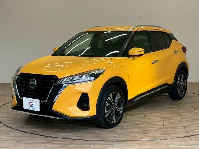 NISSAN KICKS 2023