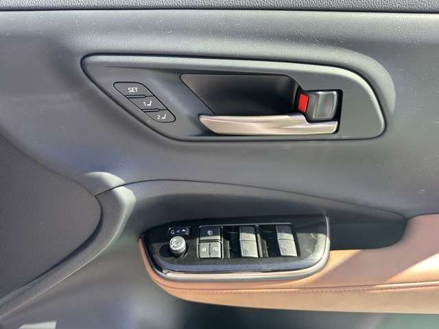 TOYOTA CROWN SPORT 2024