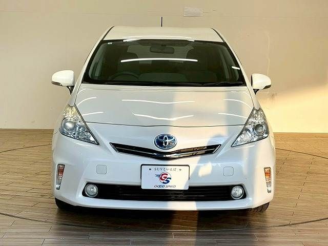 TOYOTA PRIUS Alpha 2014