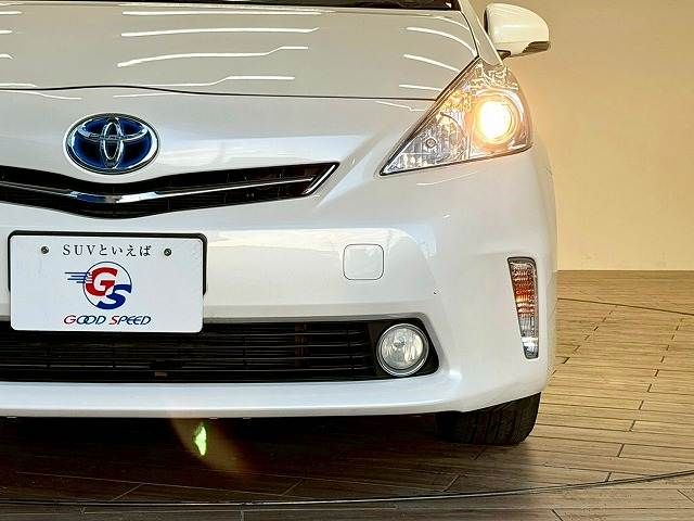 TOYOTA PRIUS Alpha 2014